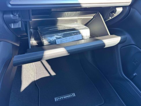 Certified 2025 Subaru Forester Premium w/ Protection Package (1PH) image 27