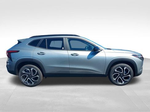 New 2026 Chevrolet Trax RS w/ Driver Confidence Package FWD image 6