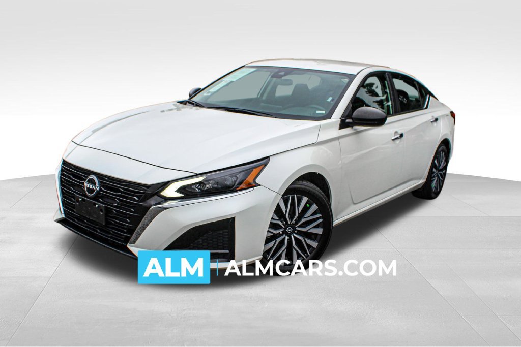 Used 2024 Nissan Altima 2.5 SV FWD image 1