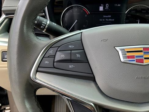Used 2022 Cadillac XT5 Premium Luxury image 18