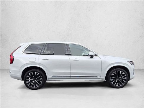Used 2026 Volvo XC90 B6 Plus w/ Protection Package Premier AWD/4WD image 4