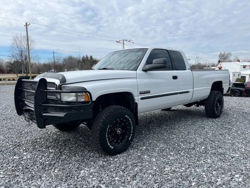 Used 2002 Dodge Ram 2500 Truck SLT image 3