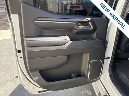 Used 2023 GMC Sierra 1500 SLE image 15