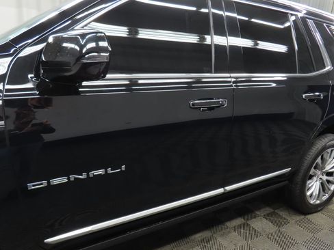 Used 2021 GMC Yukon Denali w/ Denali Premium Package image 50