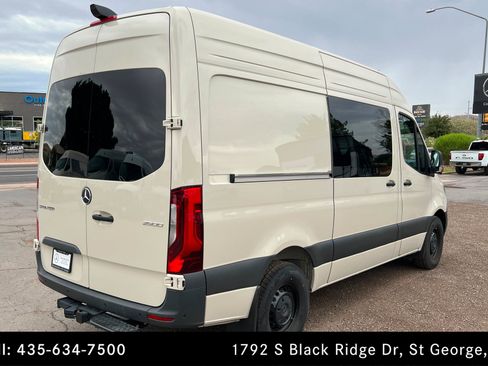 Used 2025 Mercedes-Benz Sprinter 2500 image 5