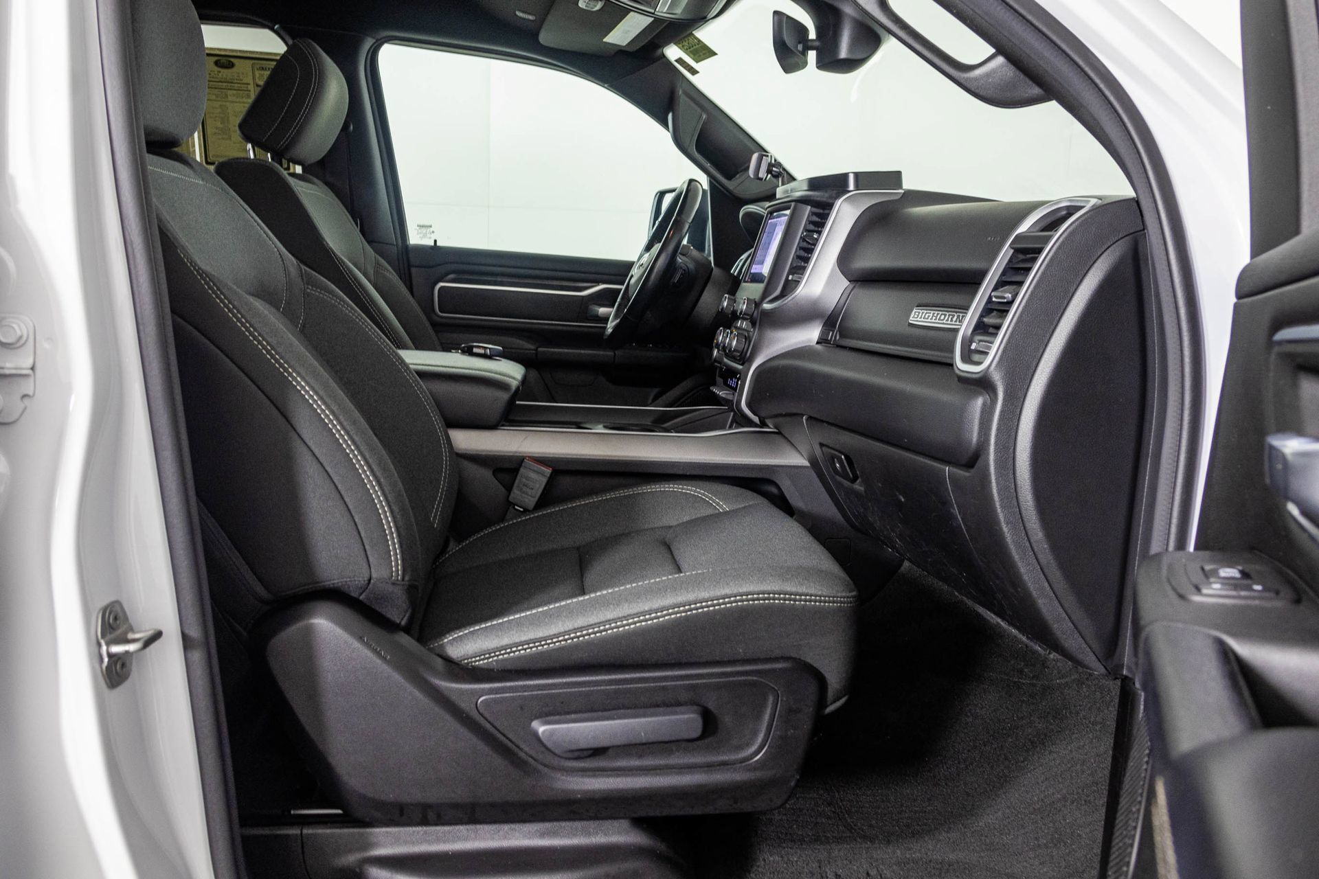Used 2022 RAM 1500 Big Horn AWD/4WD image 48