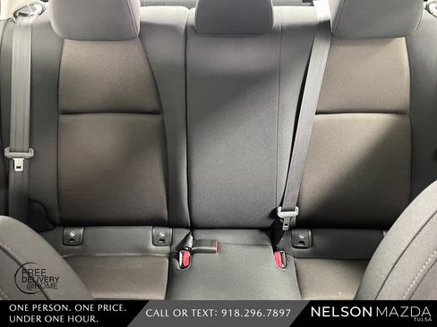 Used 2021 MAZDA MAZDA3 Sedan image 29