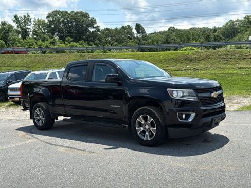 Used 2019 Chevrolet Colorado Z71 AWD/4WD image 2