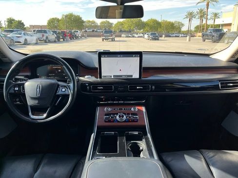 Used 2022 Lincoln Aviator Reserve w/ Equipment Group 201A AWD/4WD image 13