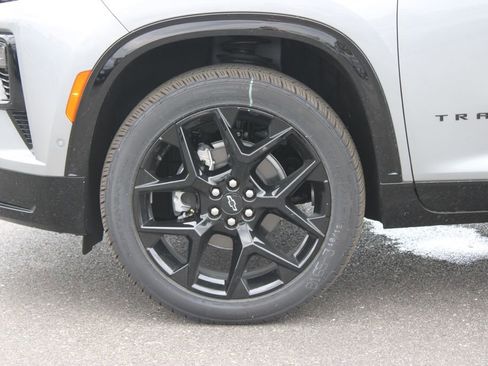 New 2026 Chevrolet Traverse RS w/ LPO, Floor Liner Package FWD image 19