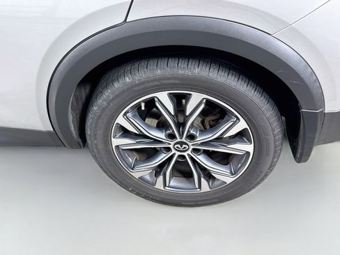 Used 2018 INFINITI QX30 AWD image 29