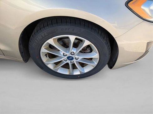 Used 2019 Ford Fusion SE FWD image 10