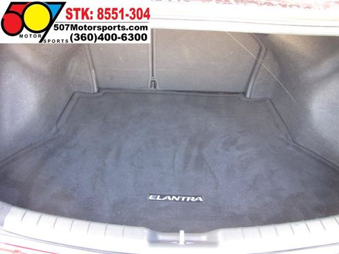 Used 2020 Hyundai Elantra SE FWD image 17