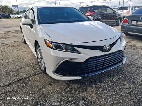 Used 2022 Toyota Camry LE AWD/4WD image 3