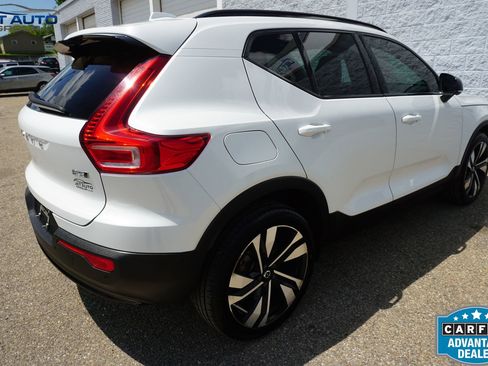 Used 2023 Volvo XC40 B5 Plus w/ Driver Assist Package AWD/4WD image 10