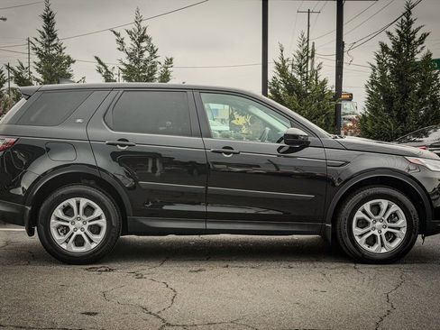 Used 2022 Land Rover Discovery Sport S image 5