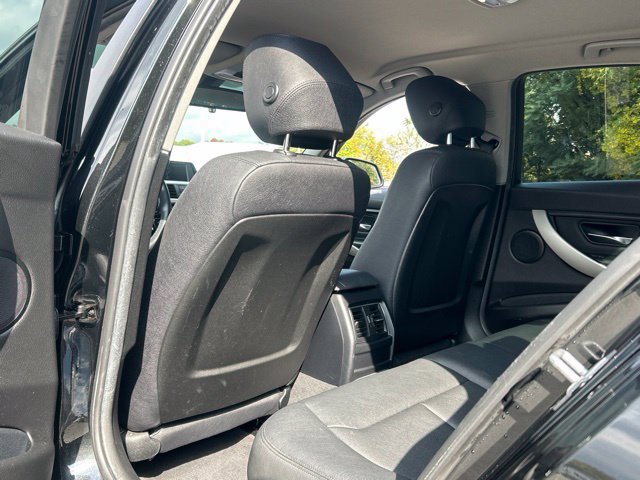 Used 2018 BMW 320i xDrive Sedan AWD/4WD image 27