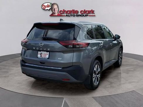 Certified 2022 Nissan Rogue SV image 5