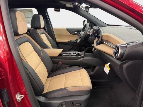 New 2026 Chevrolet Equinox ACTIV w/ Convenience Package III AWD/4WD image 12