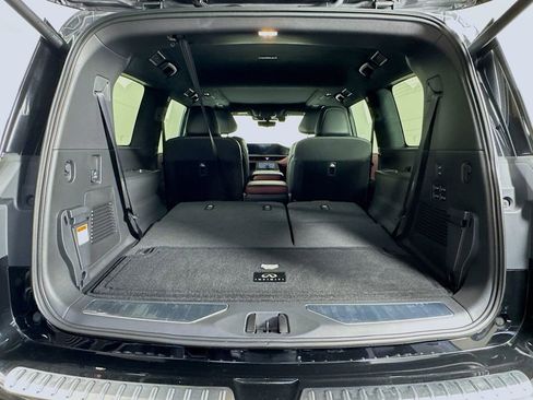 Certified 2026 INFINITI QX80 Autograph w/ Premium Cargo Package AWD/4WD image 30