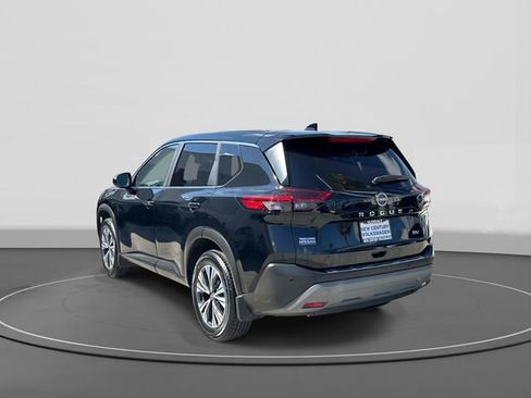 Used 2023 Nissan Rogue SV FWD image 3
