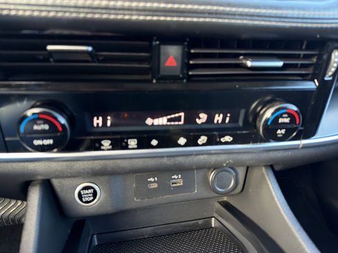 Used 2022 Nissan Rogue SV image 20