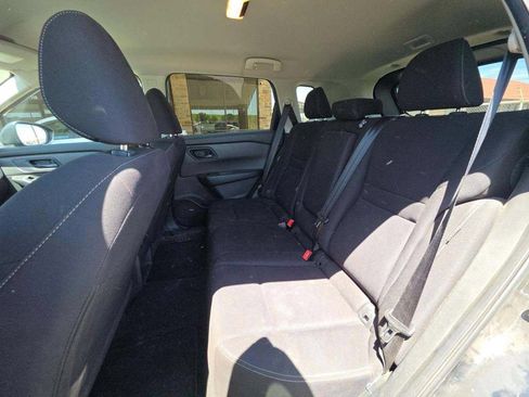 Used 2024 Nissan Rogue S FWD image 9