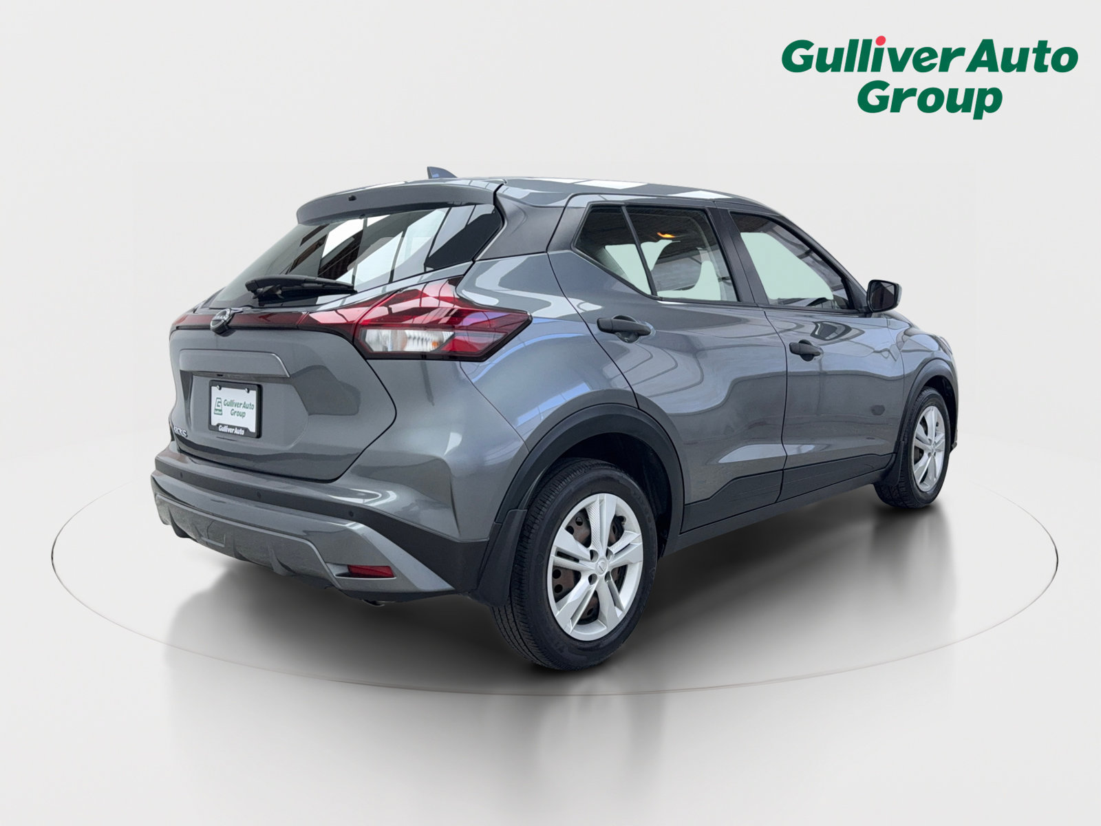 Used 2023 Nissan Kicks S FWD image 9
