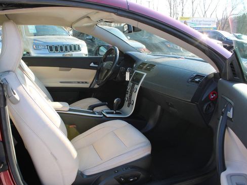 Used 2013 Volvo C70 T5 w/ Climate Pkg image 30