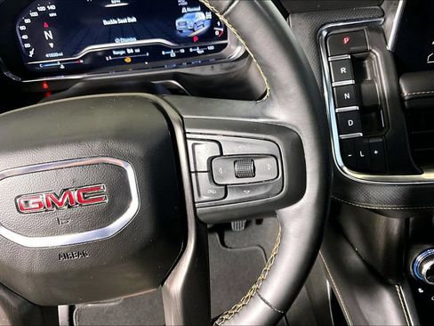 Used 2024 GMC Yukon XL AT4 w/ Technology Package AWD/4WD image 15
