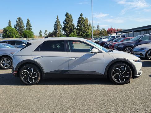 Certified 2024 Hyundai Ioniq 5 SEL RWD image 5