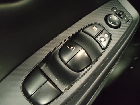 Used 2024 Nissan Sentra SV FWD image 27