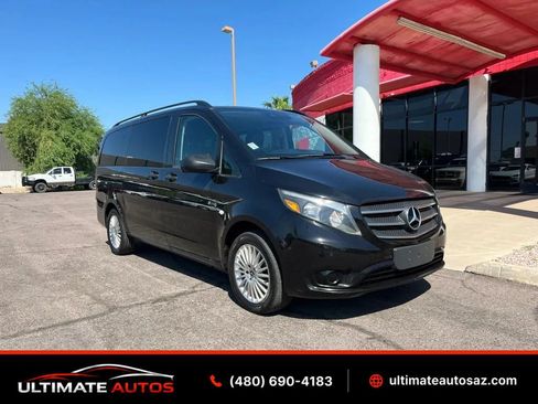 Used 2019 Mercedes-Benz Metris Passenger image 1