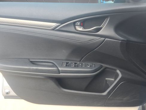 Used 2018 Honda Civic Sport Touring image 11