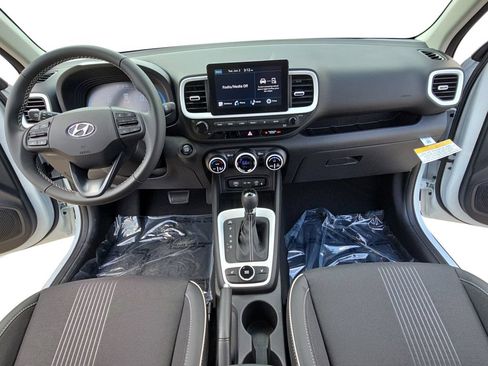 New 2026 Hyundai Venue SEL FWD image 9
