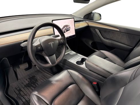 Certified 2023 Tesla Model Y Long Range AWD/4WD image 9