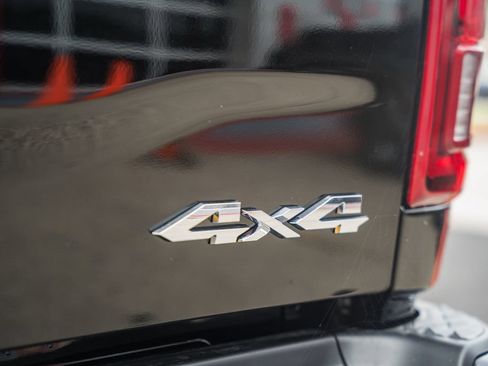New 2026 RAM 2500 Laramie AWD/4WD image 8