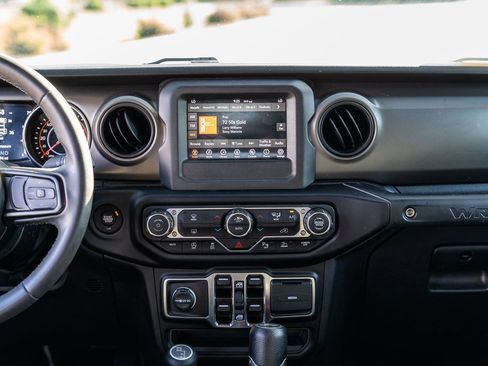 Used 2023 Jeep Wrangler Unlimited Sport AWD/4WD image 28