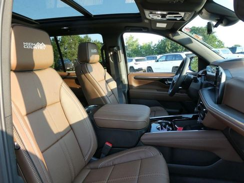 New 2026 Chevrolet Tahoe High Country w/ Sun And Tow Package AWD/4WD image 8