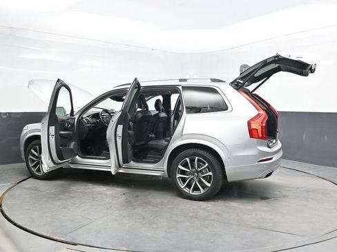 Used 2018 Volvo XC90 T6 Momentum w/ Convenience Package AWD/4WD image 54
