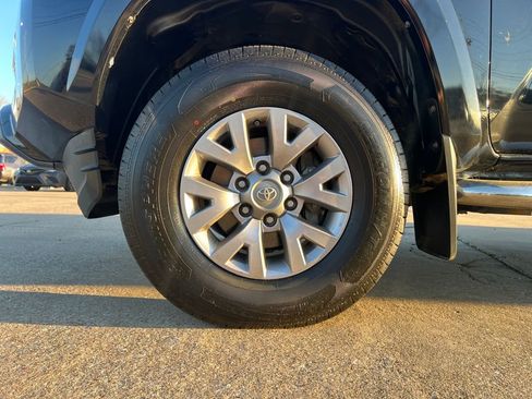 Used 2019 Toyota Tacoma SR5 image 23