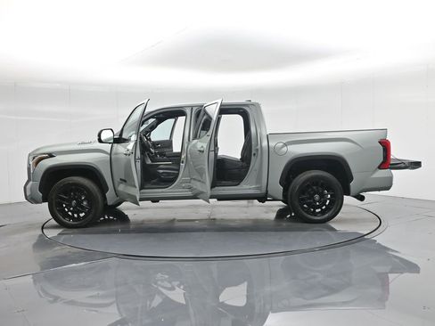 Used 2025 Toyota Tundra Limited image 42