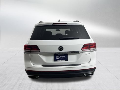 Certified 2023 Volkswagen Atlas SE w/ Black Wheel Package image 6