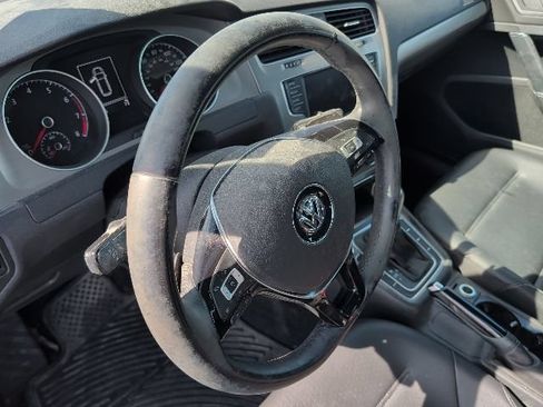 Used 2016 Volkswagen Golf Limited Edition FWD image 19