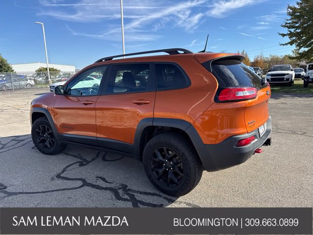 Used 2016 Jeep Cherokee Trailhawk w/ Comfort/Convenience Group AWD/4WD image 8