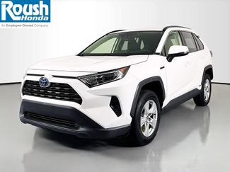 Used 2020 Toyota RAV4 XLE video 1