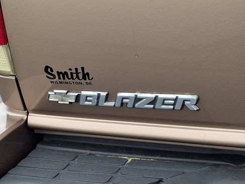 Used 2003 Chevrolet Blazer LS w/ Preferred Equipment Group AWD/4WD image 29