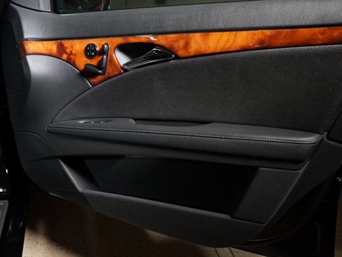 Used 2006 Mercedes-Benz E 350 Sedan image 34