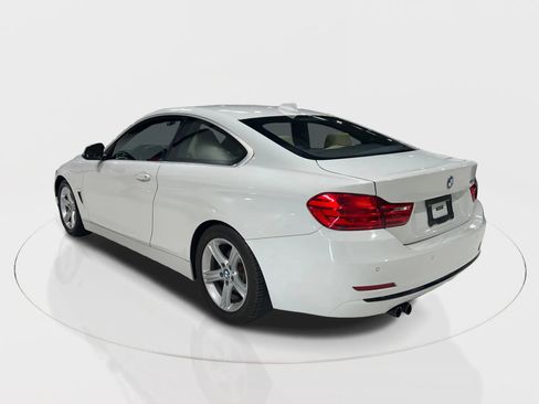 Used 2016 BMW 428i Coupe w/ Driver Assistance Package image 4