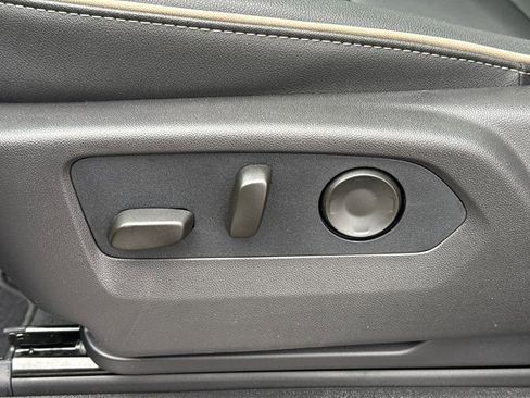 New 2026 GMC Yukon XL Elevation w/ Elevation Premium Package image 19